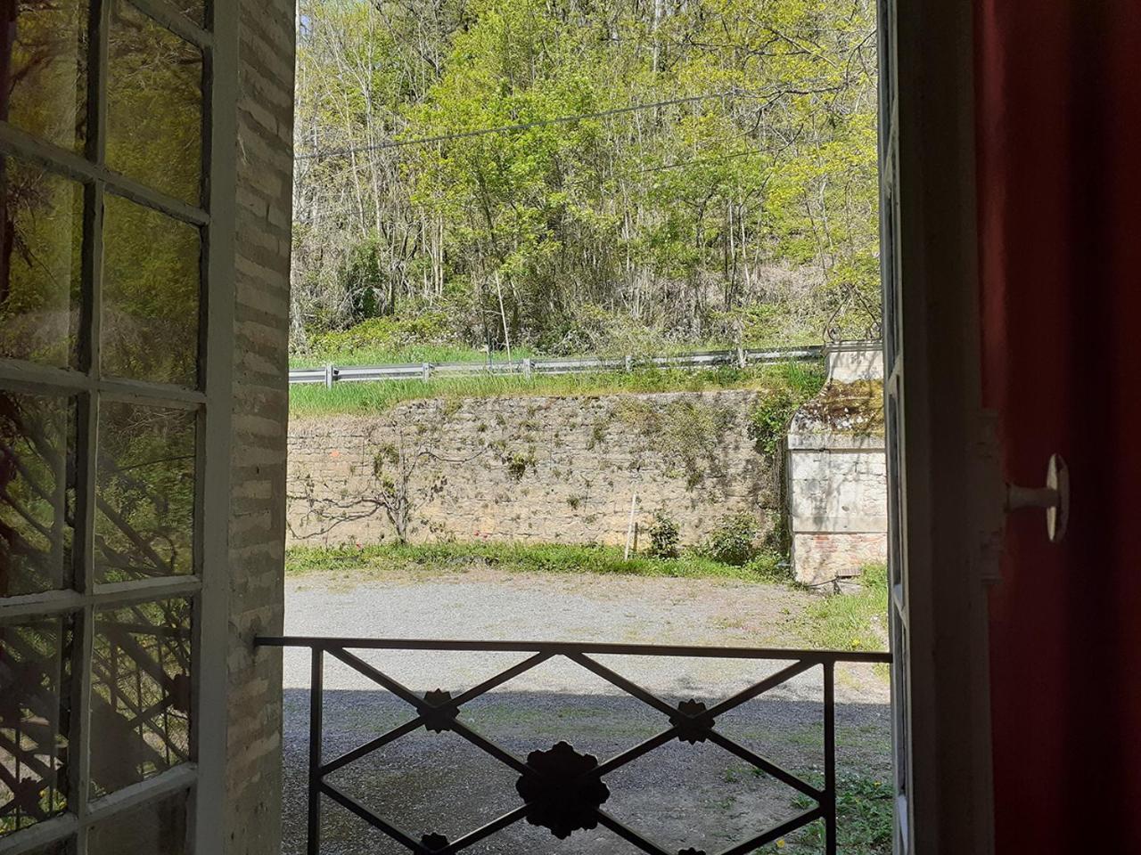 Le Moulin De Saleth Hotel Saint-Antonin Phòng bức ảnh