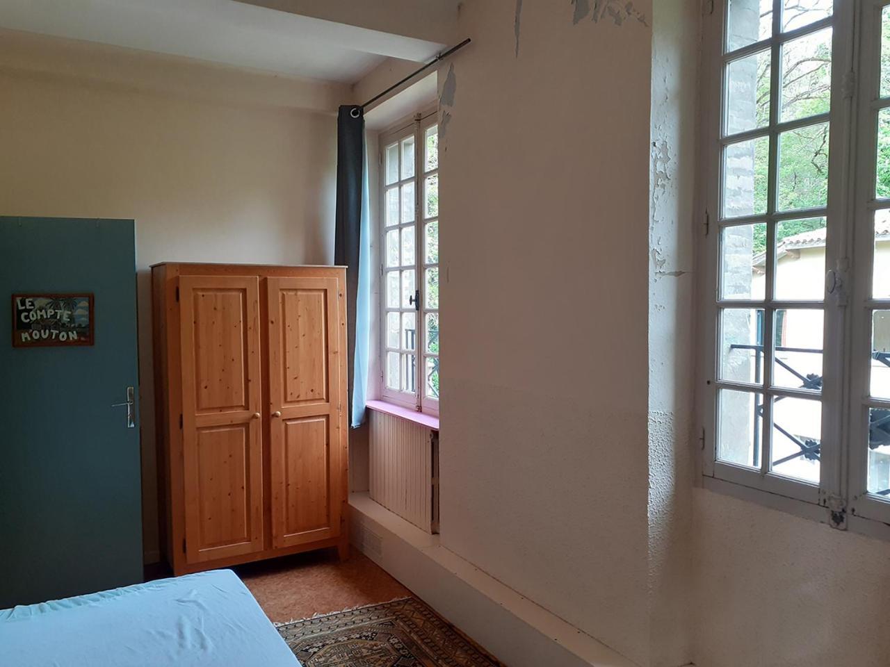 Le Moulin De Saleth Hotel Saint-Antonin Phòng bức ảnh